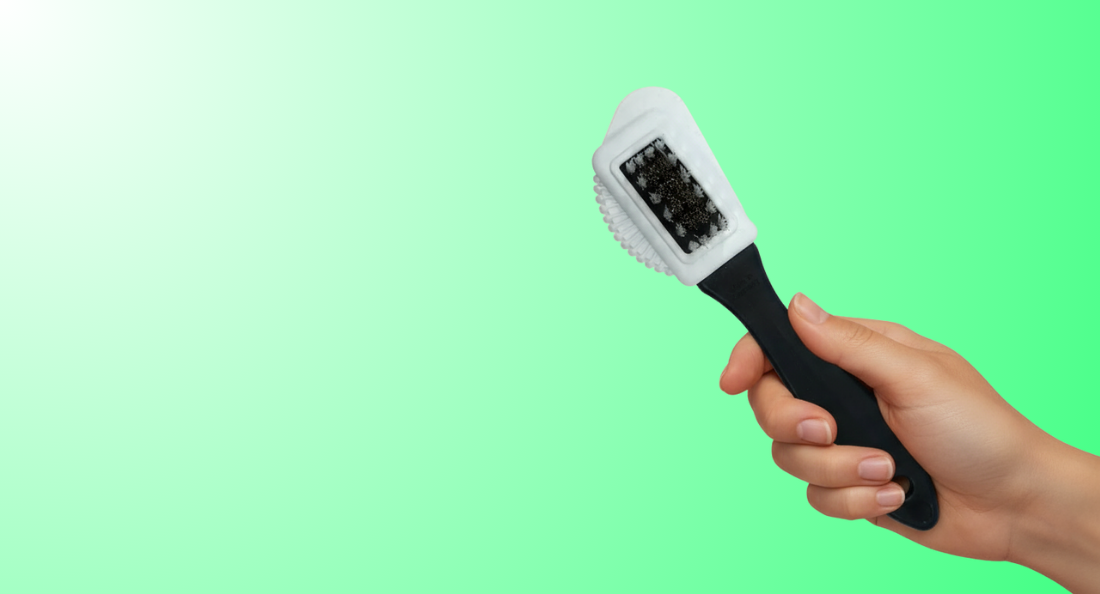 Sådan bruger du en ruskindbørste korrekt – komplet guide til ruskind der holder sig pænt